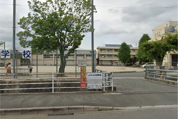 飯塚市立鯰田小学校